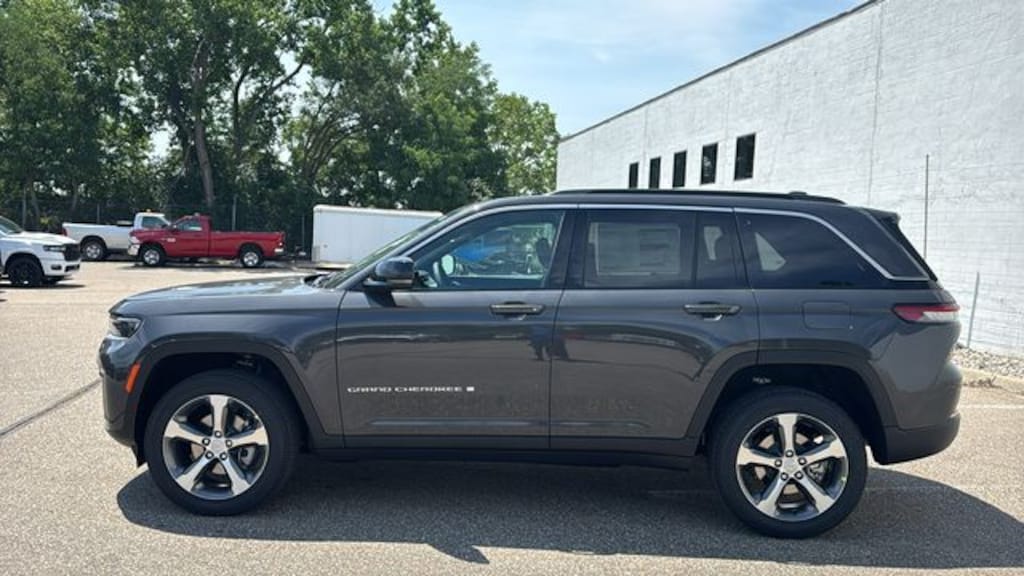 New 2026 Jeep Grand Cherokee LIMITED 4X4 Sport Utility