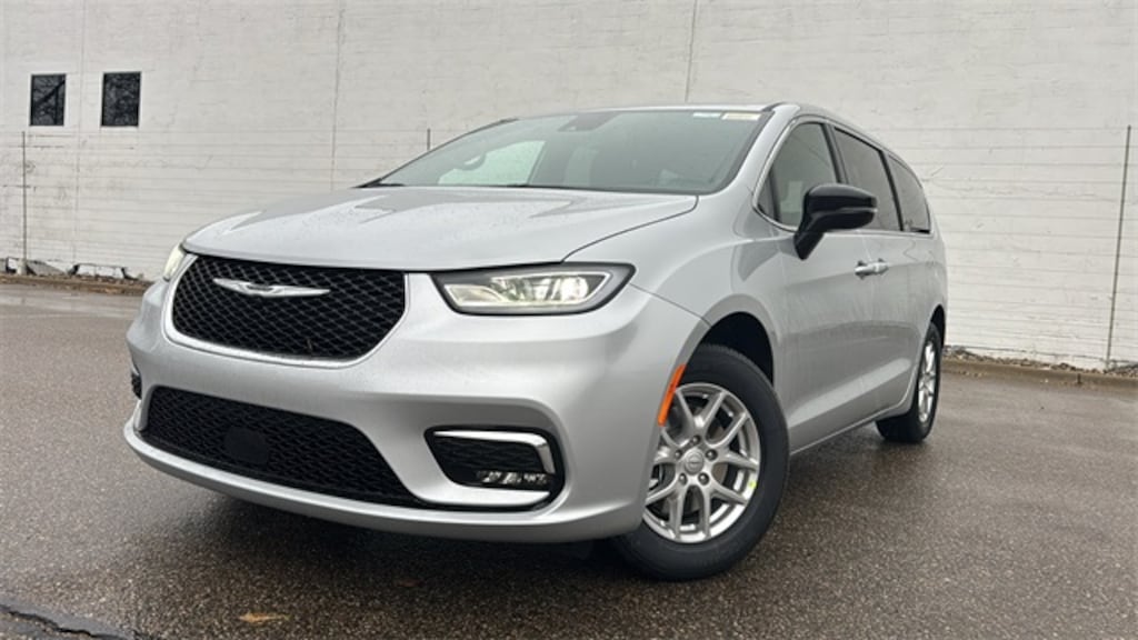 New 2026 Chrysler Pacifica Select Passenger Van