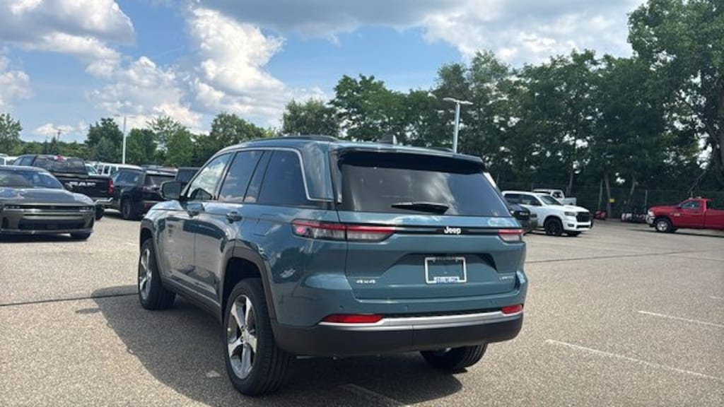 New 2026 Jeep Grand Cherokee LIMITED 4X4 Sport Utility