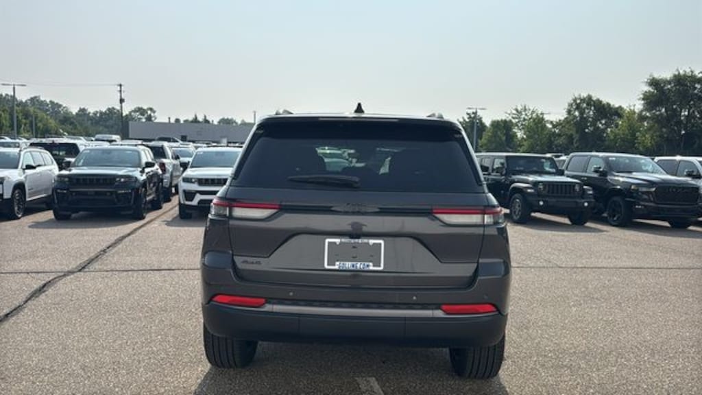 New 2026 Jeep Grand Cherokee LIMITED 4X4 Sport Utility