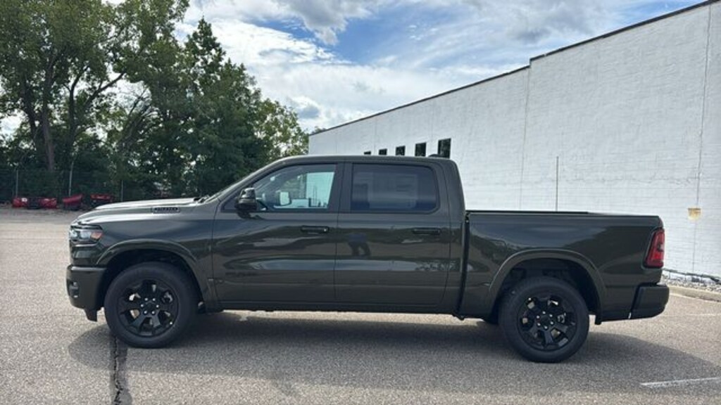 New 2027 Ram 1500 BIG HORN CREW CAB 4X4 5'7 BOX Pickup