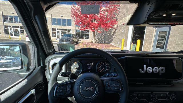 2026 Jeep Wrangler 4-Door Willys - Photo 12