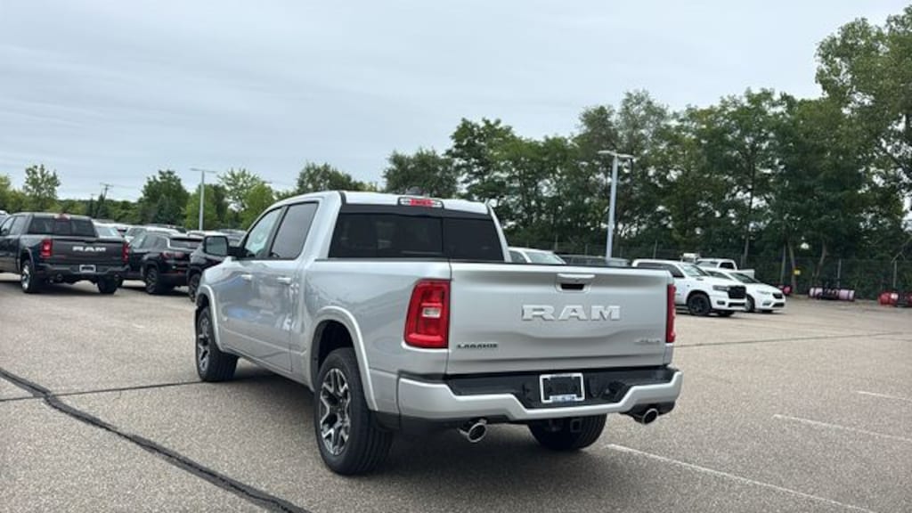 New 2027 Ram 1500 LARAMIE CREW CAB 4X4 5'7 BOX Pickup