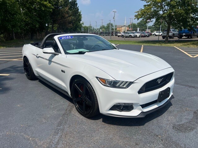 2016 Ford Mustang GT Premium Convertible photo 4