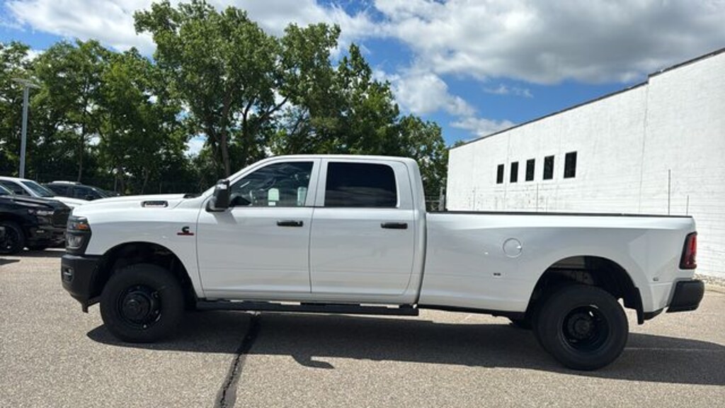 New 2026 Ram 3500 TRADESMAN CREW CAB 4X4 8' BOX Pickup