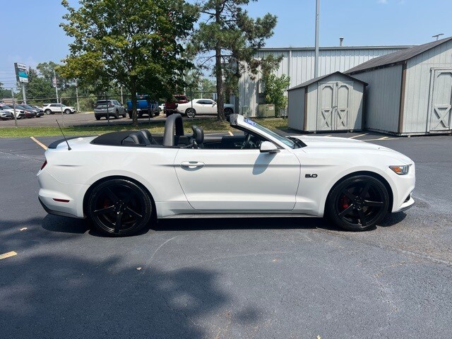 2016 Ford Mustang GT Premium Convertible photo 3