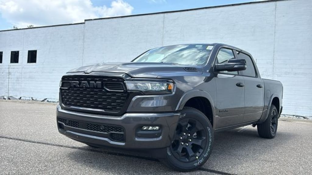 New 2026 Ram 1500 BIG HORN CREW CAB 4X4 5'7 BOX Pickup