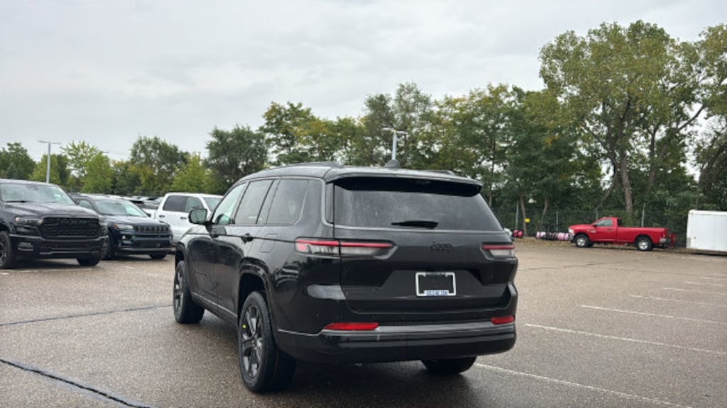 New 2027 Jeep Grand Cherokee L 3 Row LIMITED 4X4 Sport Utility
