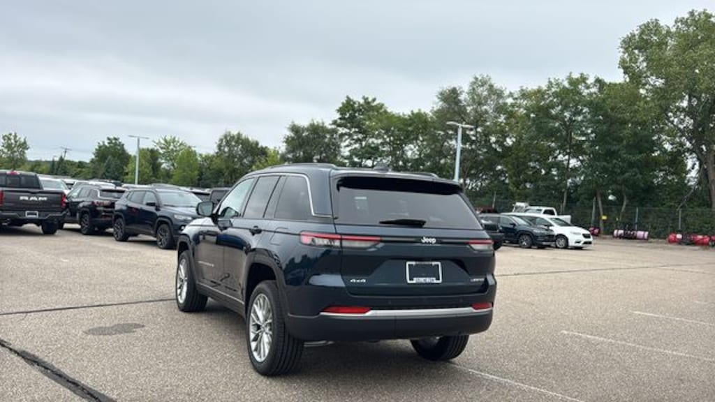 New 2027 Jeep Grand Cherokee LIMITED 4X4 Sport Utility