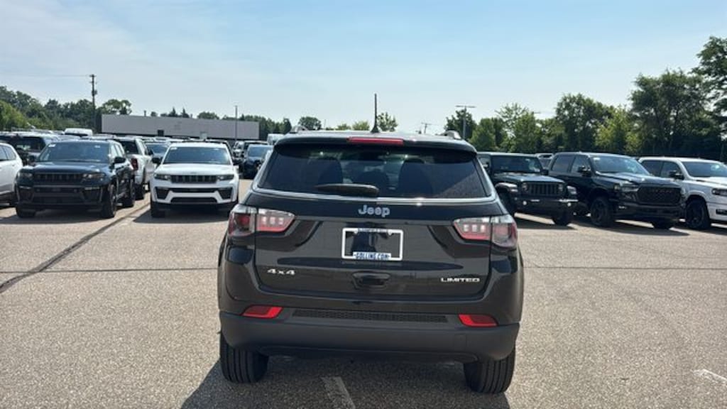 New 2026 Jeep Compass LIMITED 4X4 Sport Utility