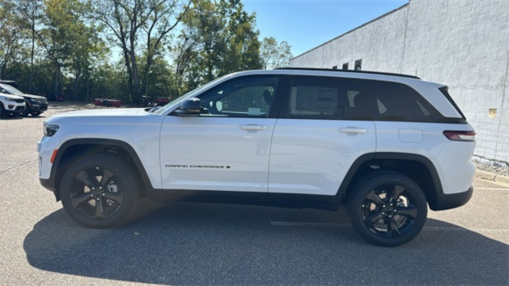 New 2025 Jeep Grand Cherokee Limited Sport Utility