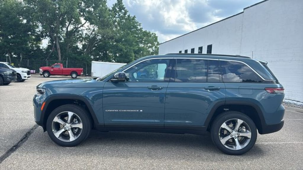 New 2026 Jeep Grand Cherokee LIMITED 4X4 Sport Utility