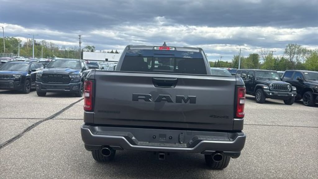New 2026 Ram 1500 BIG HORN CREW CAB 4X4 5'7 BOX Pickup