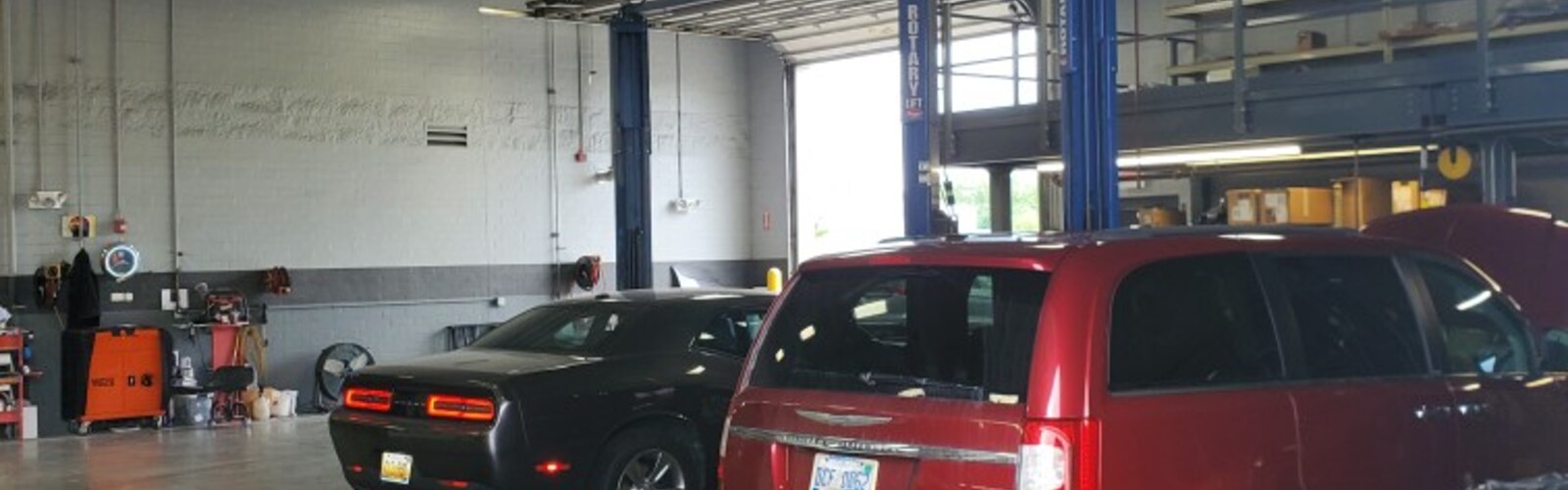 Auto Body Shop Golling CDJR Bloomfield & Birmingham, MI