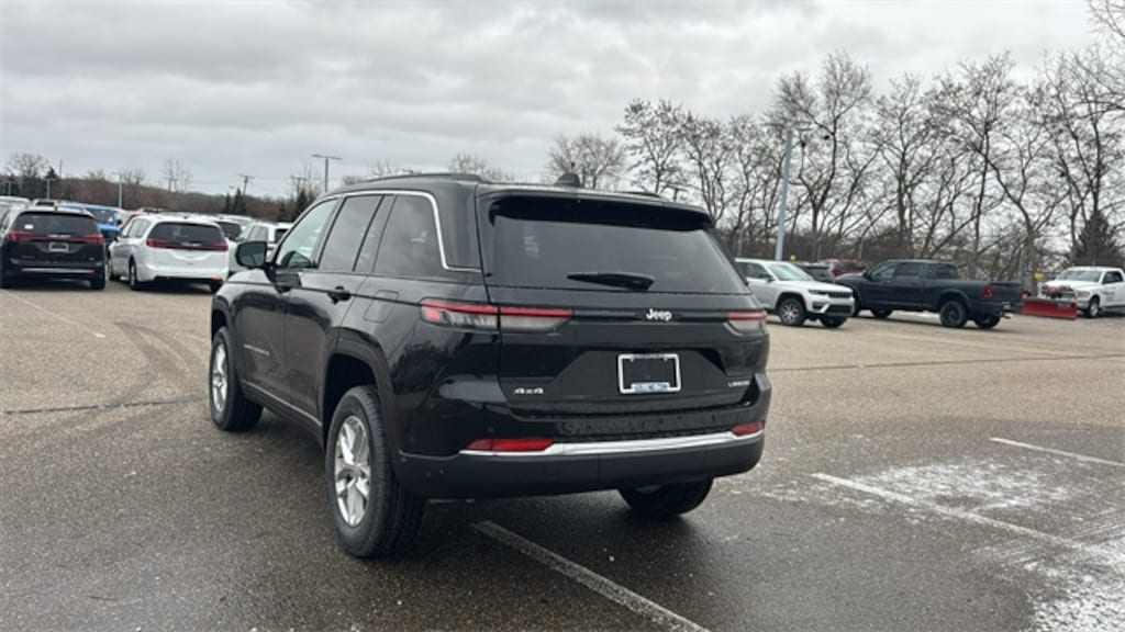 New 2025 Jeep Grand Cherokee Laredo Sport Utility
