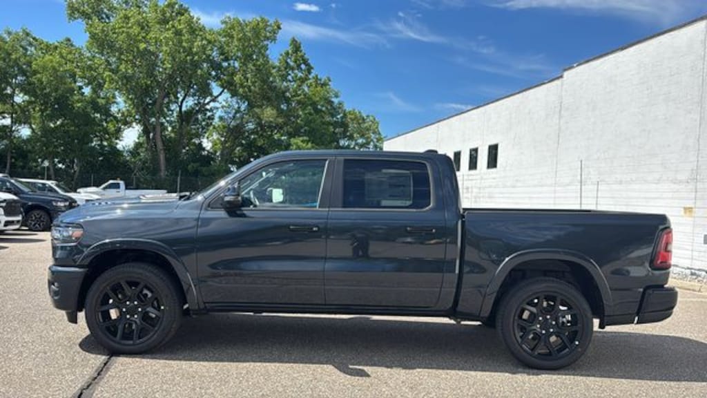 New 2026 Ram 1500 LARAMIE CREW CAB 4X4 5'7 BOX Pickup
