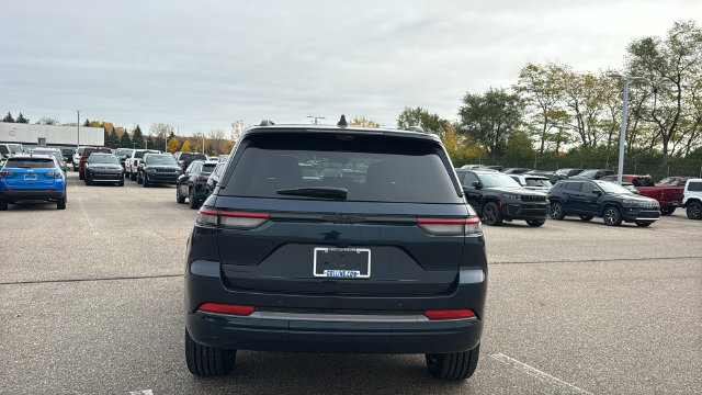 New 2027 Jeep Grand Cherokee 2 Row LIMITED 4X4 Sport Utility
