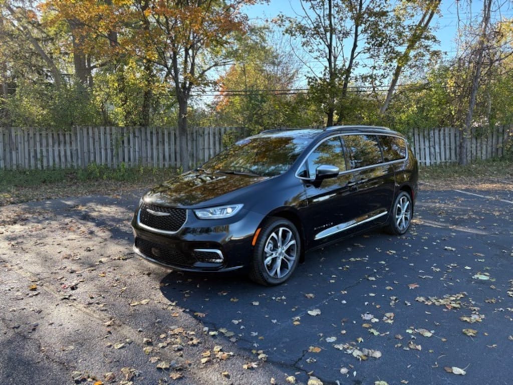 Certified 2024 Chrysler Pacifica Pinnacle Minivan/Van