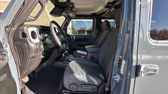 2026 Jeep Wrangler 4-Door Willys - Photo 11