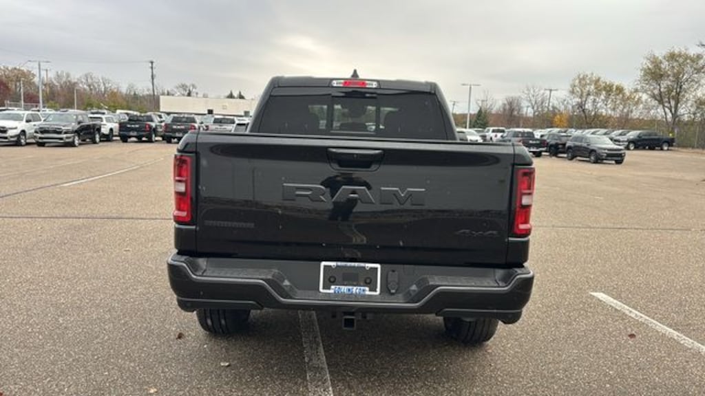 New 2026 Ram 1500 BIG HORN CREW CAB 4X4 5'7 BOX Pickup