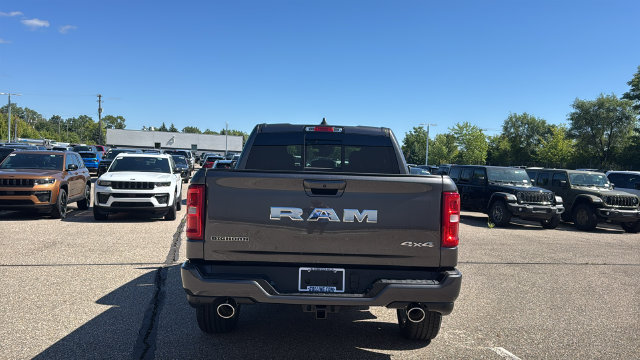 New 2027 Ram 1500 BIG HORN CREW CAB 4X4 5'7 BOX Pickup