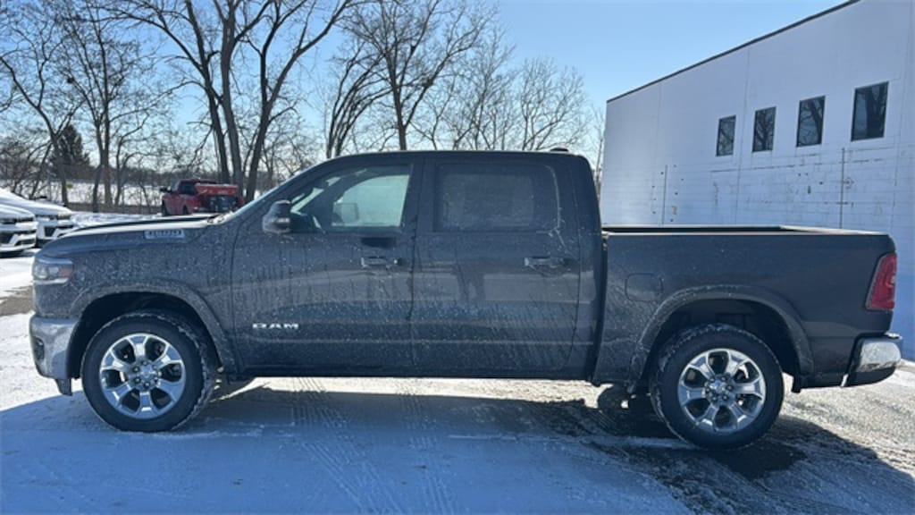 New 2026 Ram 1500 BIG HORN CREW CAB 4X4 5'7 BOX Pickup