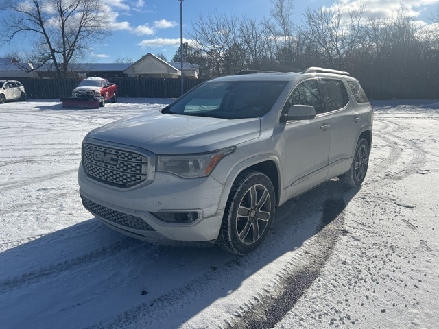 2019 GMC Acadia Denali's photo