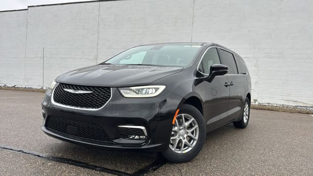 New 2026 Chrysler Pacifica SELECT Passenger Van