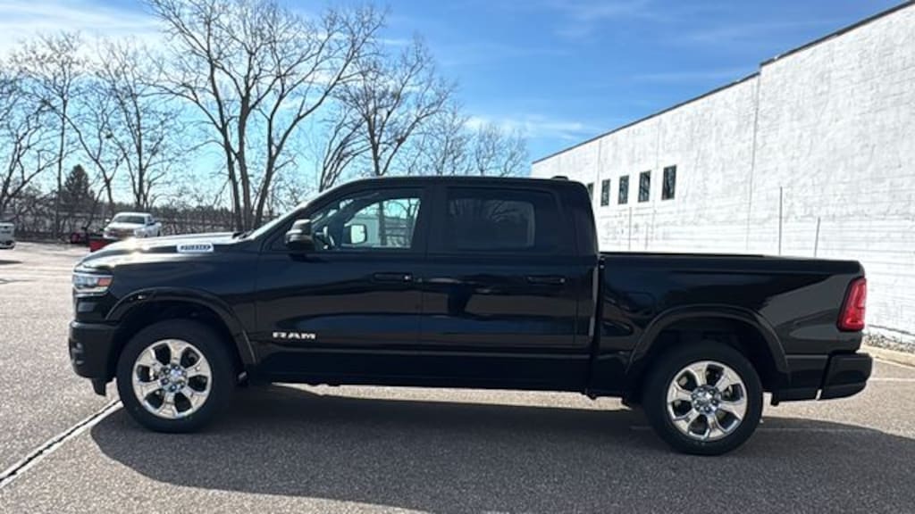 New 2026 Ram 1500 BIG HORN CREW CAB 4X4 5'7 BOX Pickup