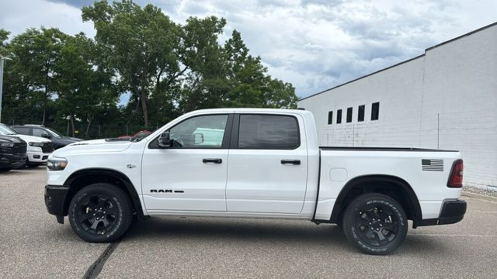 New 2026 Ram 1500 BIG HORN CREW CAB 4X4 5'7 BOX Pickup