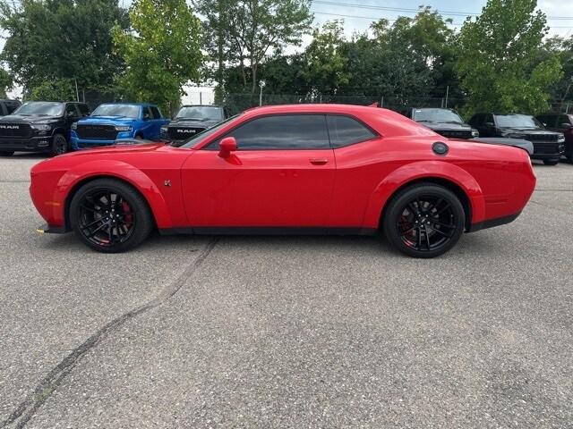 2022 Dodge Challenger R/T Scat Pack Widebody photo 4