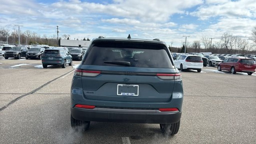New 2026 Jeep Grand Cherokee LIMITED 4X4 Sport Utility
