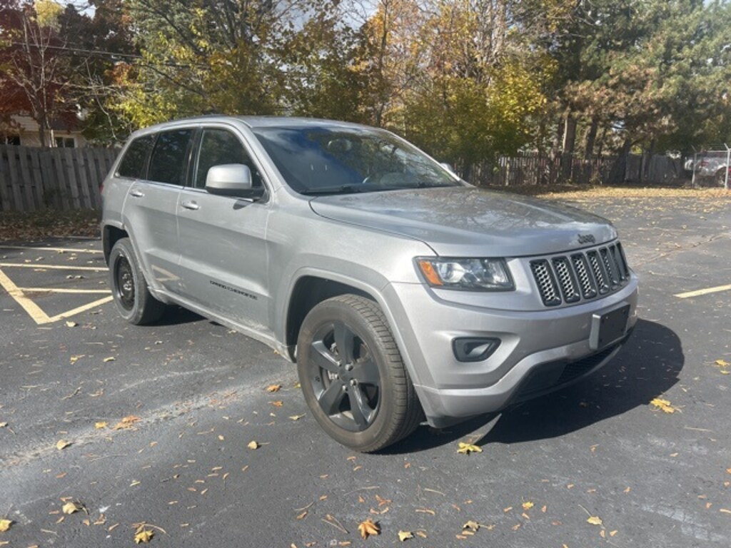 Used 2015 Jeep Grand Cherokee Altitude SUV