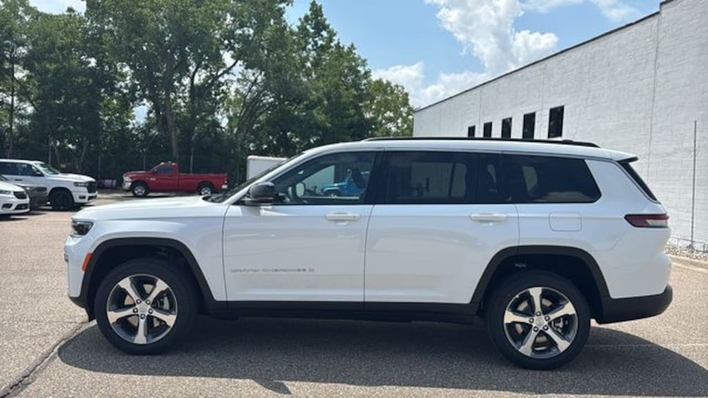 New 2026 Jeep Grand Cherokee L LIMITED 4X4 Sport Utility