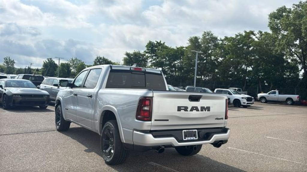 New 2026 Ram 1500 BIG HORN CREW CAB 4X4 5'7 BOX Pickup