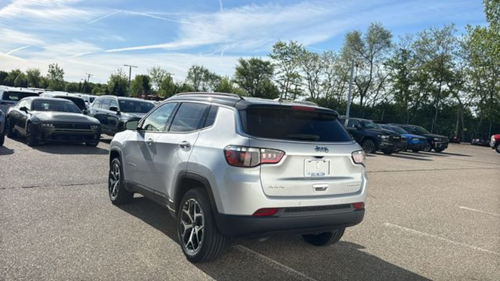 New 2026 Jeep Compass LIMITED 4X4 Sport Utility