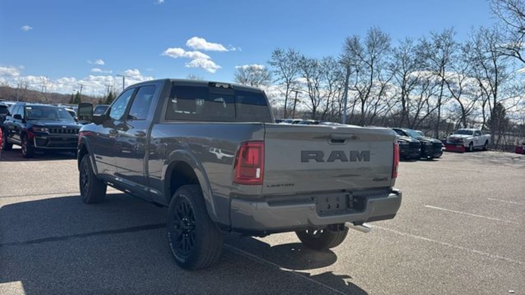 New 2026 Ram 2500 LIMITED CREW CAB 4X4 6'4 BOX Pickup