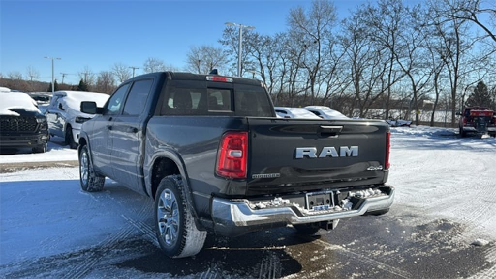 New 2026 Ram 1500 BIG HORN CREW CAB 4X4 5'7 BOX Pickup