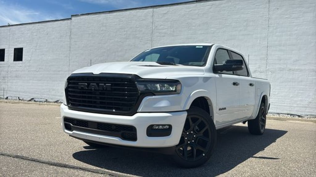 New 2026 Ram 1500 LARAMIE CREW CAB 4X4 5'7 BOX Pickup