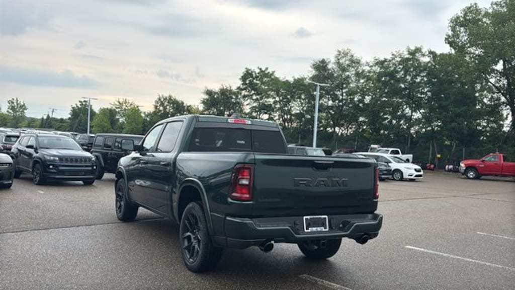 New 2027 Ram 1500 LARAMIE CREW CAB 4X4 5'7 BOX Pickup