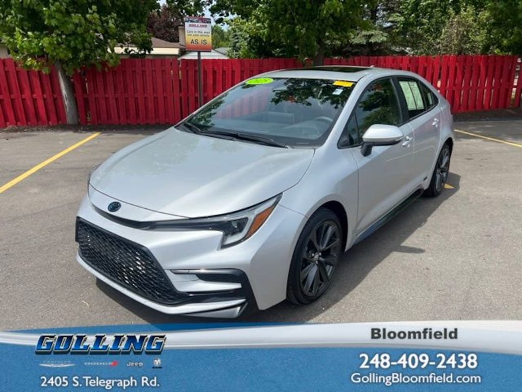 Used 2025 Toyota Corolla Hybrid SE Sedan