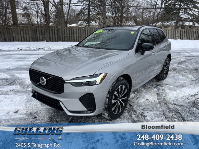 2025 Volvo XC60 Plus's photo