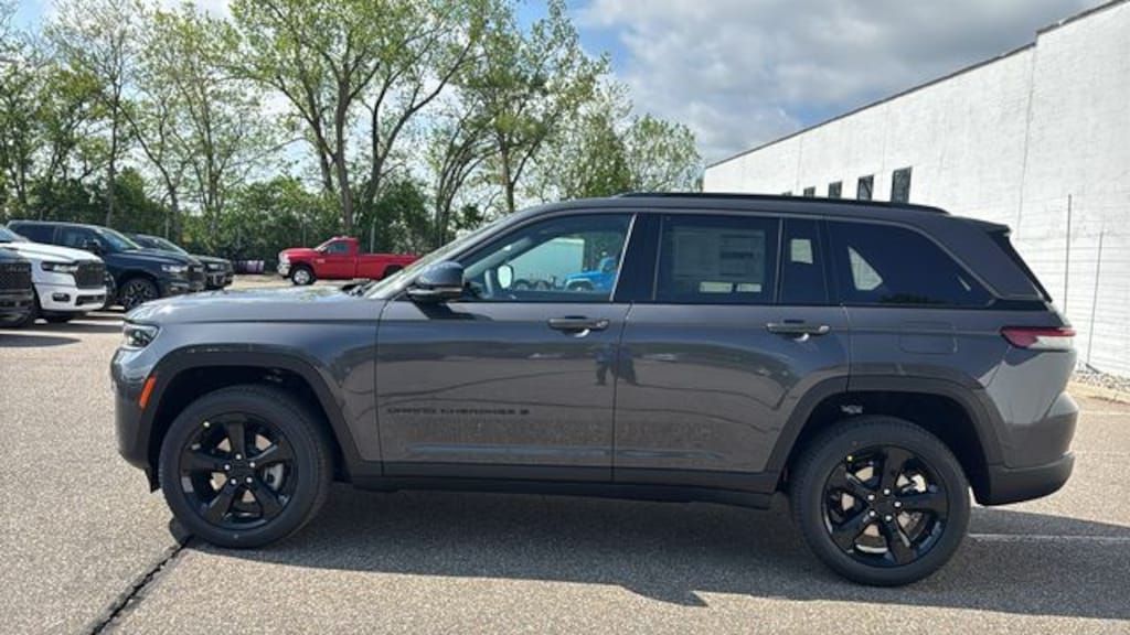 New 2026 Jeep Grand Cherokee LIMITED 4X4 Sport Utility