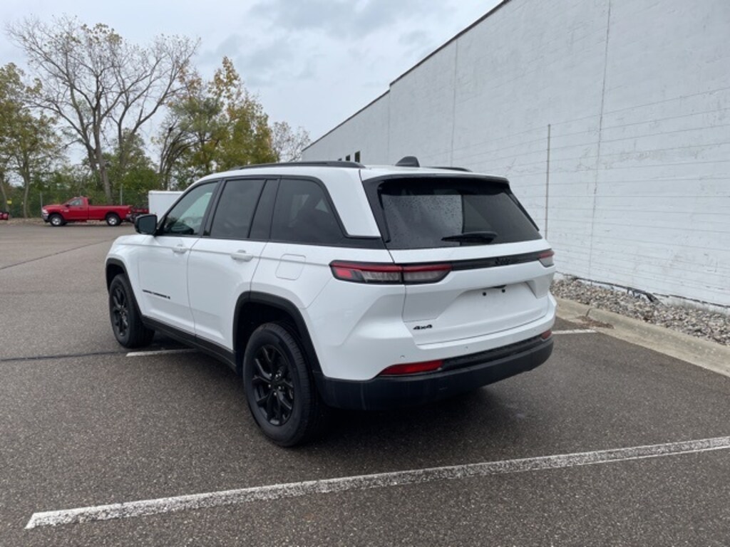 Certified 2024 Jeep Grand Cherokee Altitude X SUV