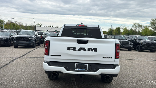 New 2026 Ram 1500 BIG HORN CREW CAB 4X4 5'7 BOX Pickup