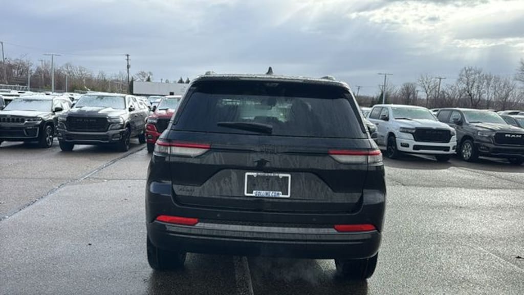 New 2026 Jeep Grand Cherokee LIMITED RESERVE 4X4 Sport Utility