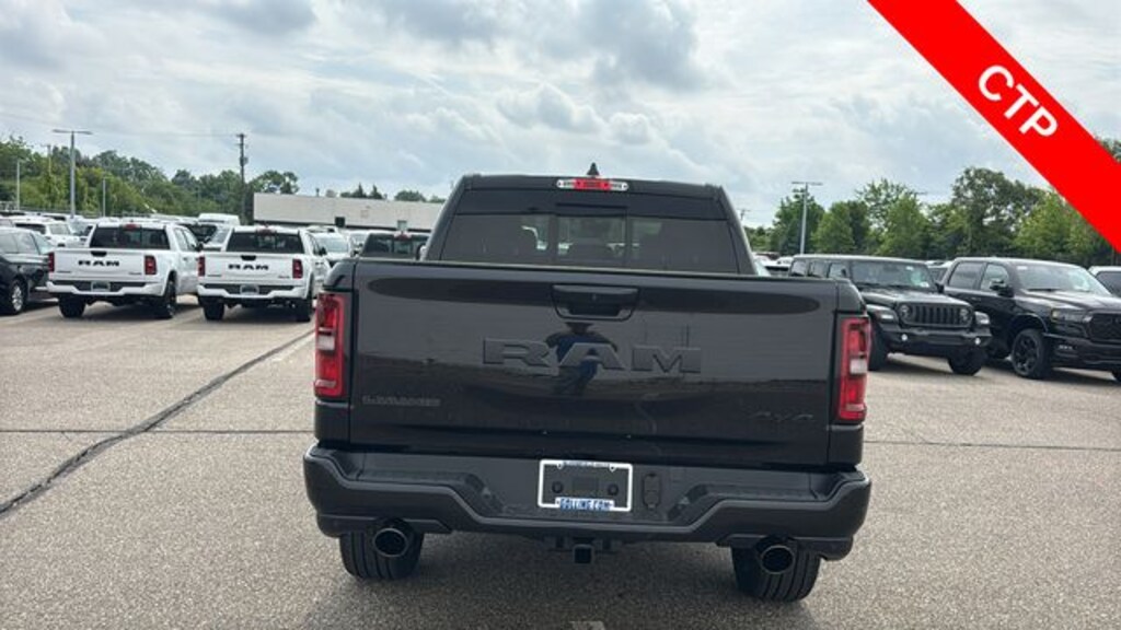 New 2026 Ram 1500 LARAMIE CREW CAB 4X4 5'7 BOX Pickup