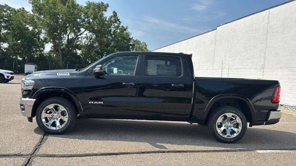 New 2026 Ram 1500 BIG HORN CREW CAB 4X4 5'7 BOX Pickup