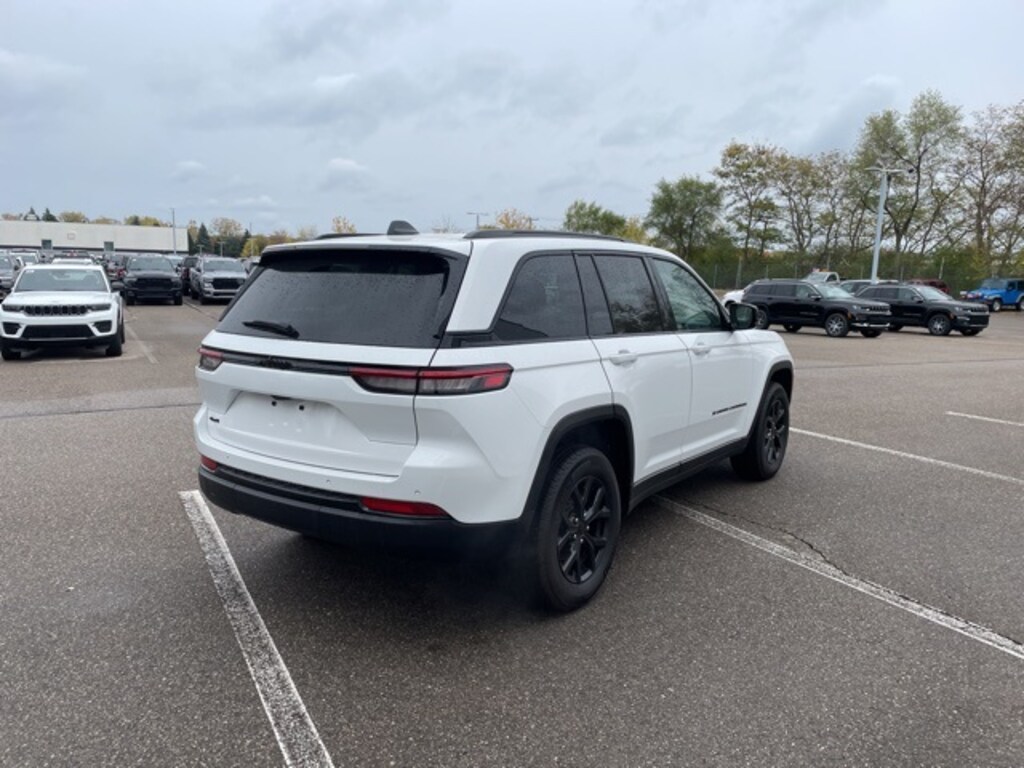 Certified 2024 Jeep Grand Cherokee Altitude X SUV