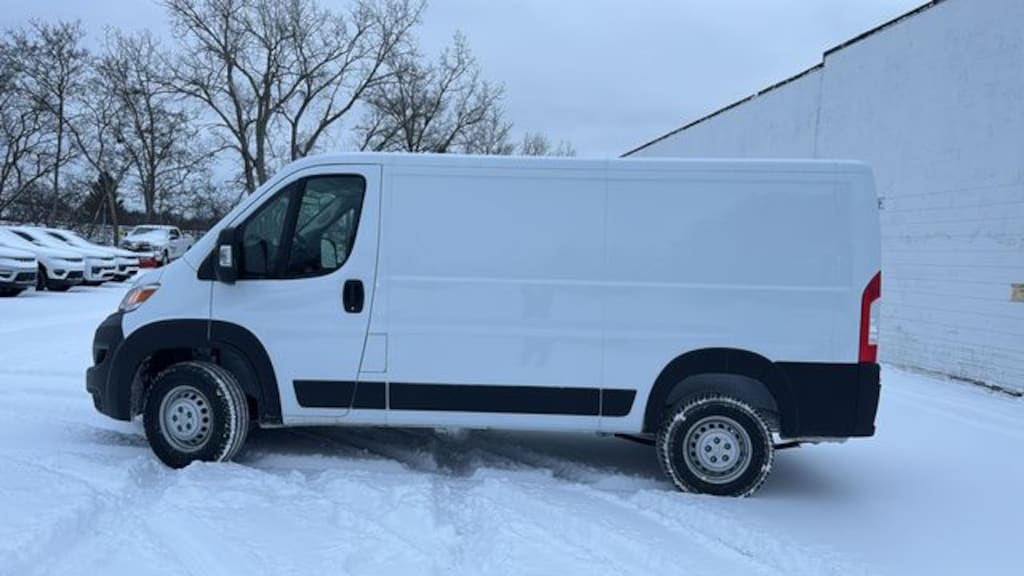 New 2026 Ram ProMaster PROMASTER 2500 TRADESMAN CARGO VAN LOW ROOF 136' W Cargo Van